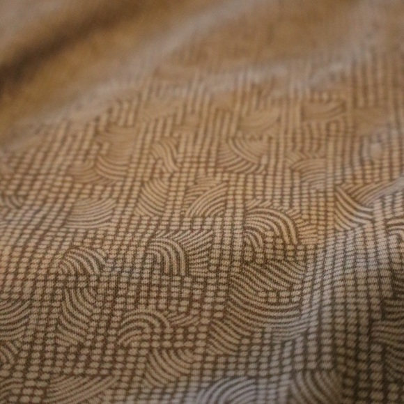 AG Adriano Goldschmied Men’s Shorts Size 40 Beige Geometric Print - Picture 2 of 5